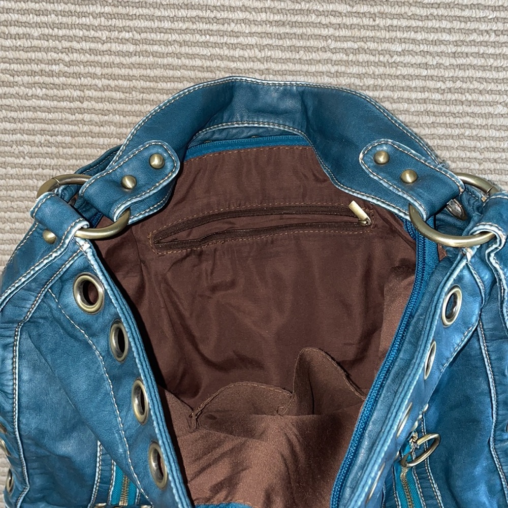 Handbag - Picture 3 of 4